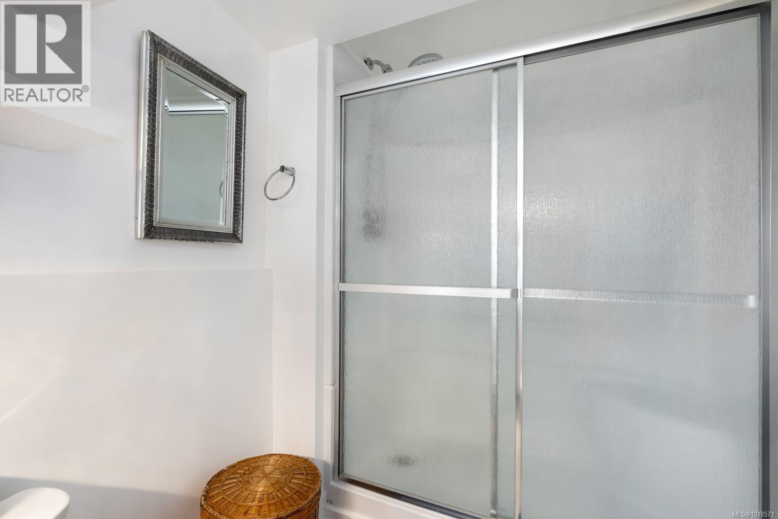 #112 3040 PINE ST - 20