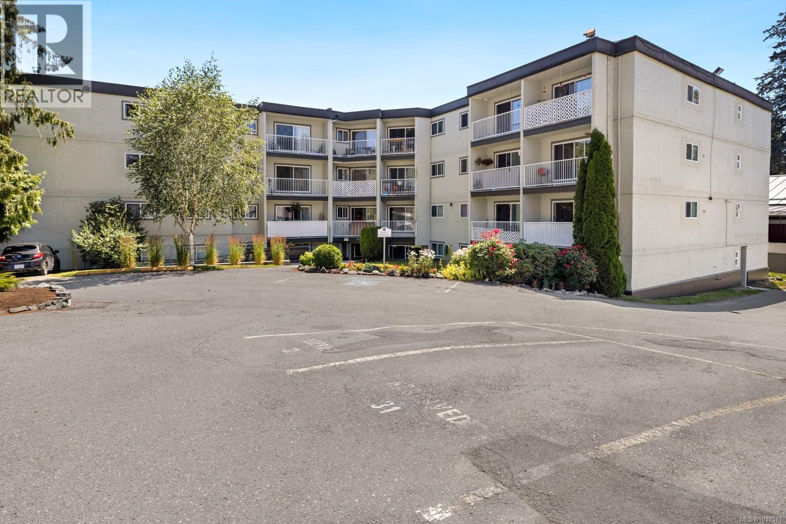 #112 3040 PINE ST - 4