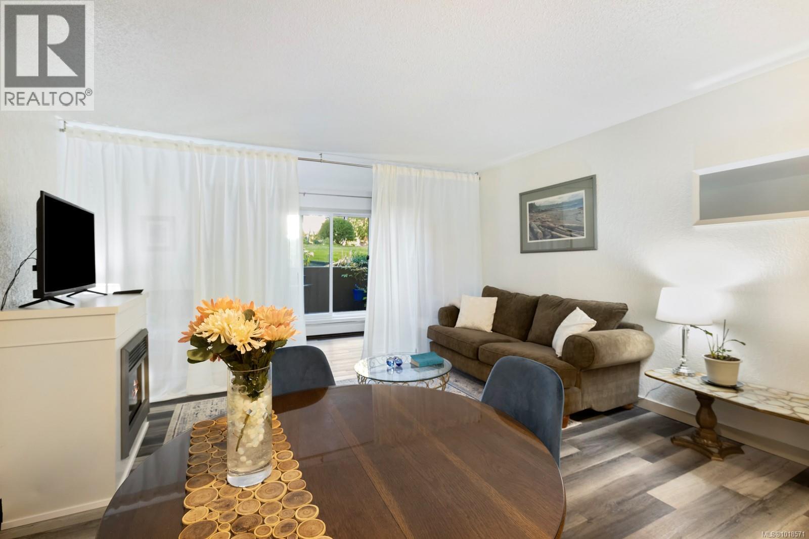 #112 3040 PINE ST - 8