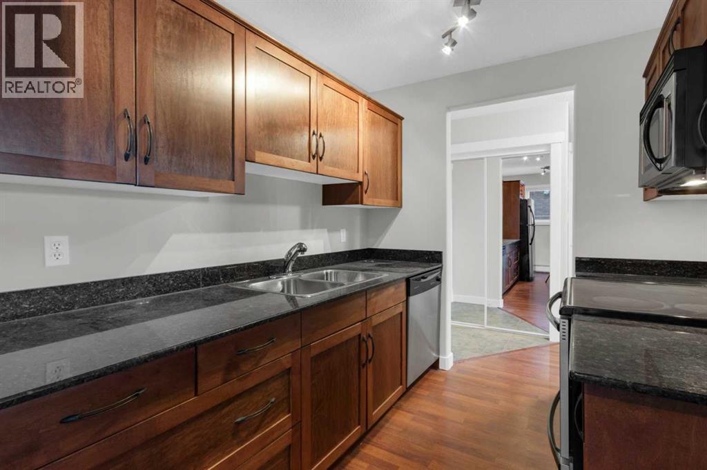 Single Family House for Sale in    Avenue NW Sunnyside Calgary 