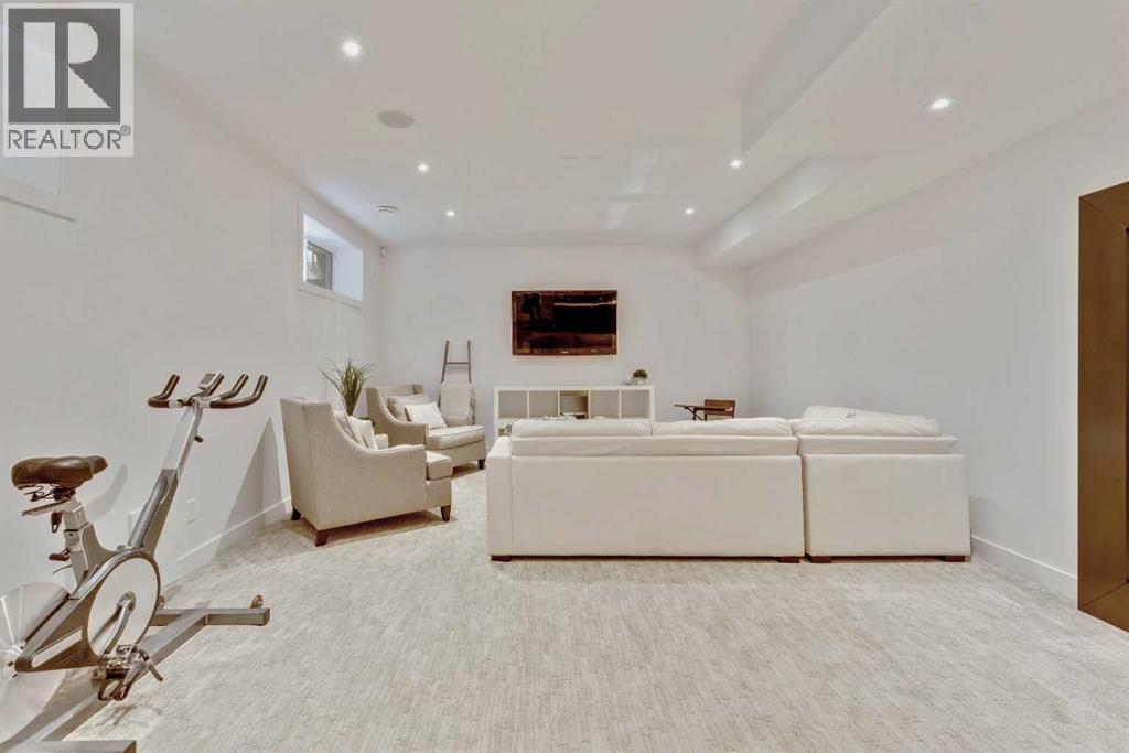 Single Family House for Sale in   Avenue SW North Glenmore Park Calgary 