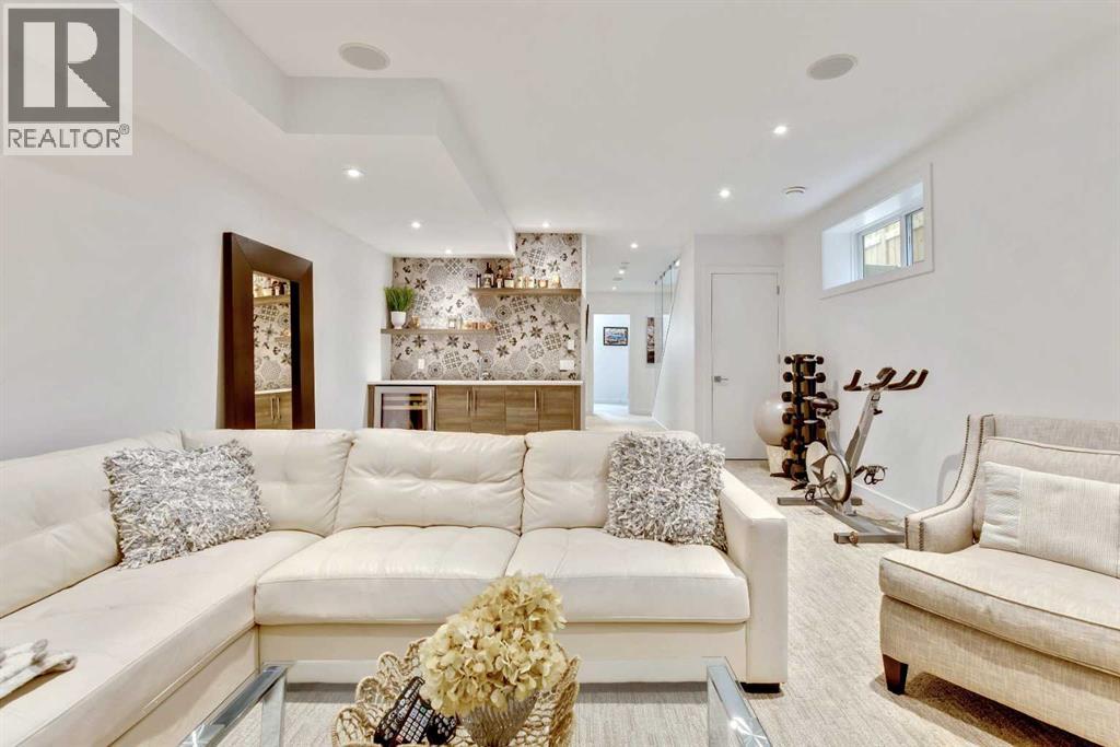 Single Family House for Sale in   Avenue SW North Glenmore Park Calgary 