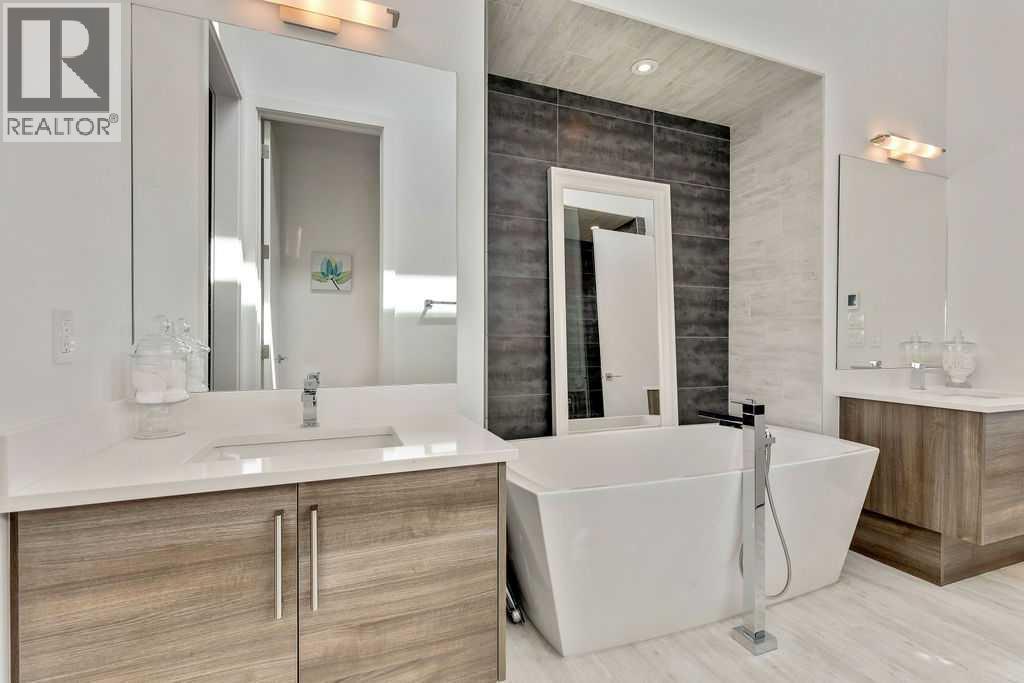 Single Family House for Sale in   Avenue SW North Glenmore Park Calgary 