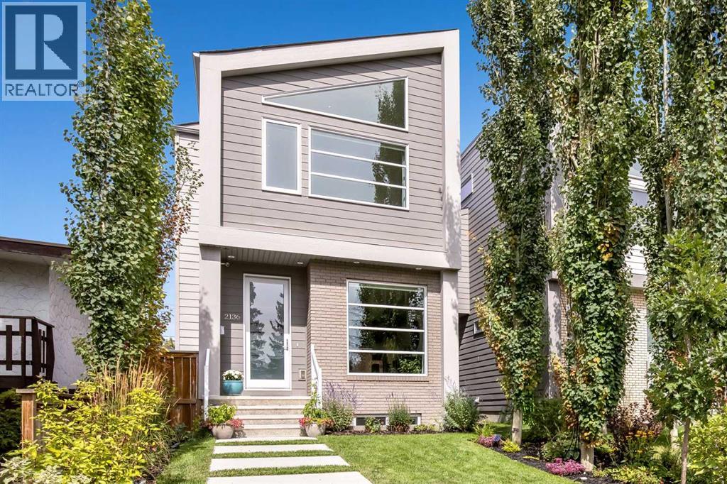 Single Family House for Sale in   Avenue SW North Glenmore Park Calgary 