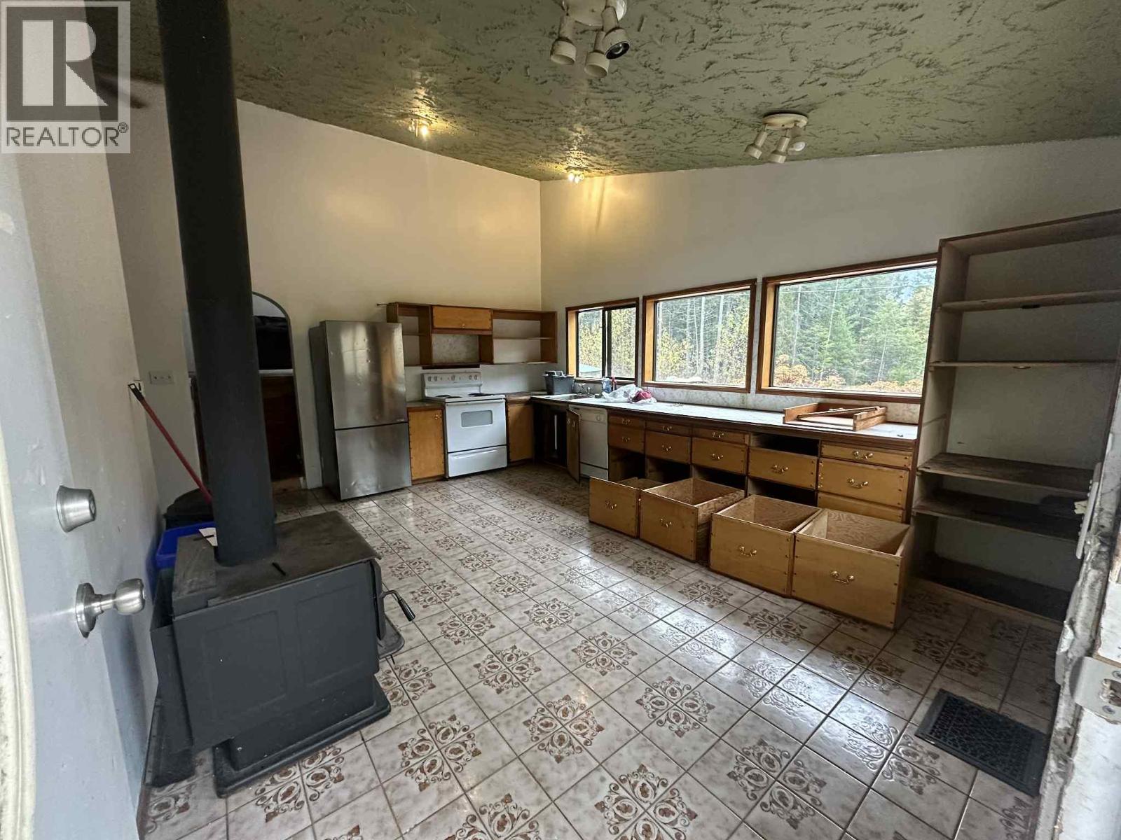 2349 Slocan Valley West Road, Slocan Park