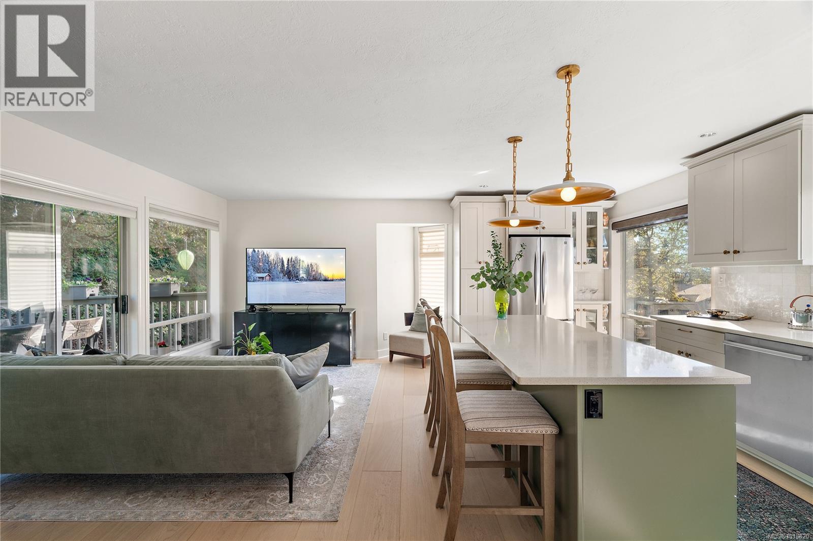 #21 909 CAROLWOOD DR - 12