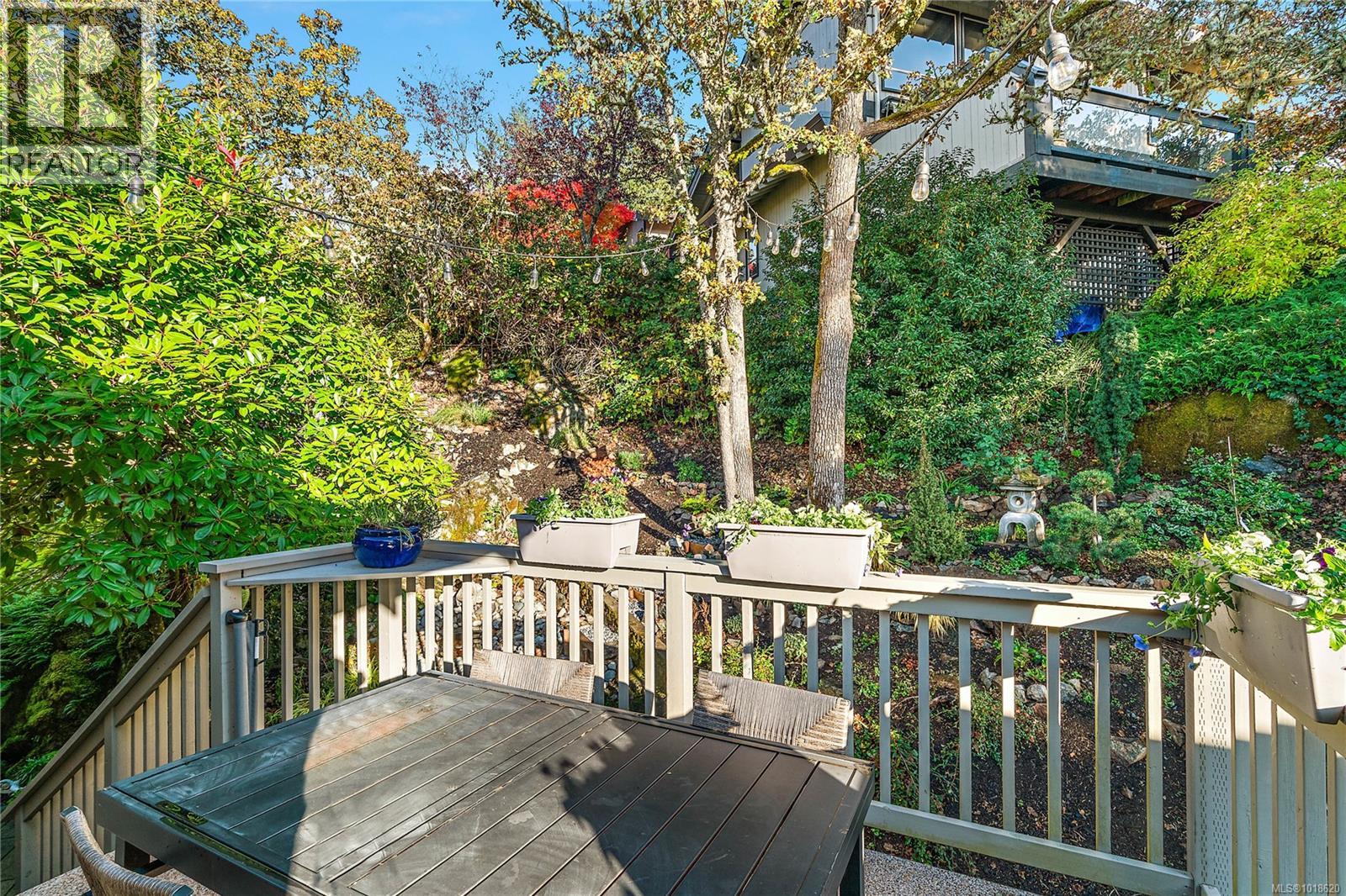 #21 909 CAROLWOOD DR - 32