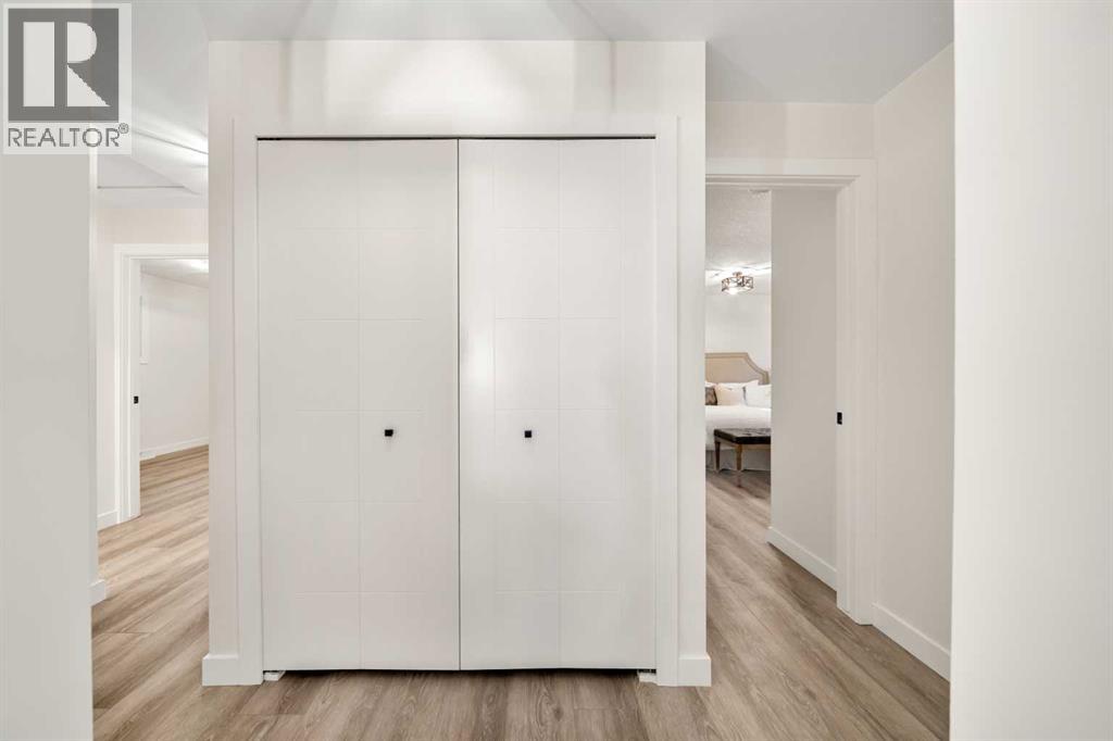 Single Family House Bungalow for Sale in  Breen Crescent NW Brentwood Calgary 