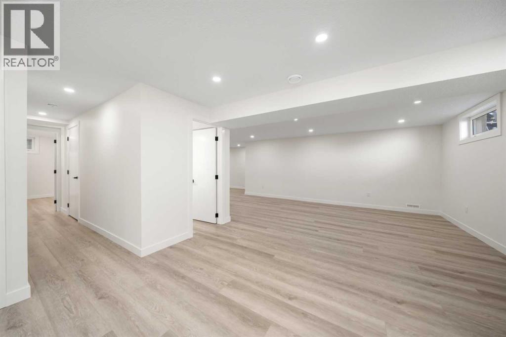 Single Family House Bungalow for Sale in  Breen Crescent NW Brentwood Calgary 