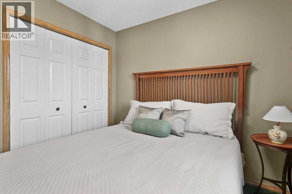 Single Family House for Sale in  Hidden Spring Place NW Hidden Valley Calgary 