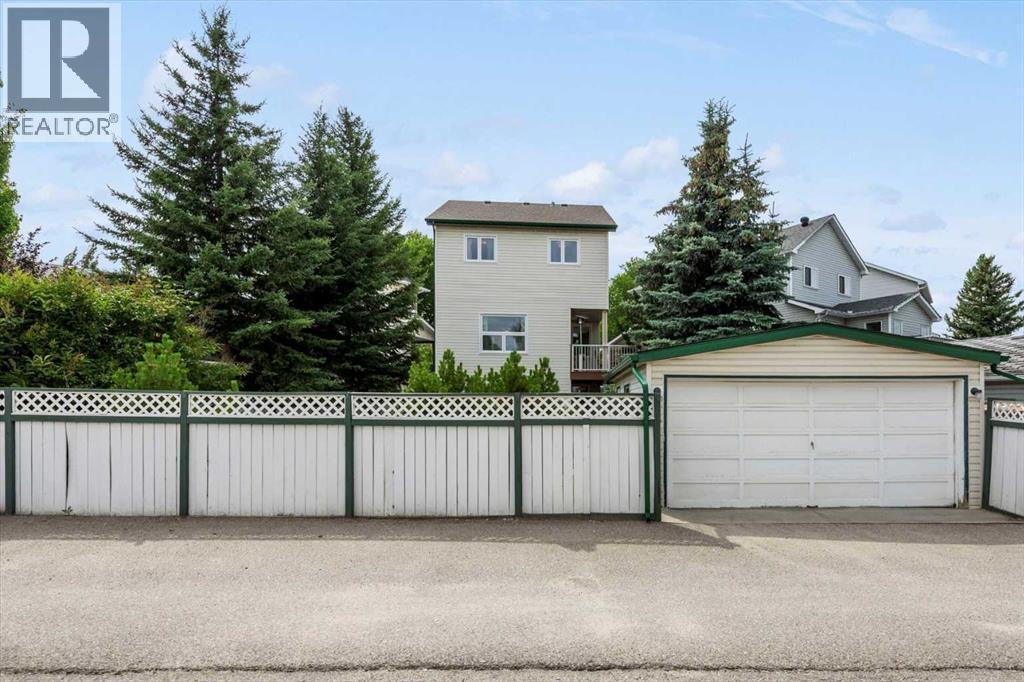 Single Family House for Sale in  Hidden Spring Place NW Hidden Valley Calgary 
