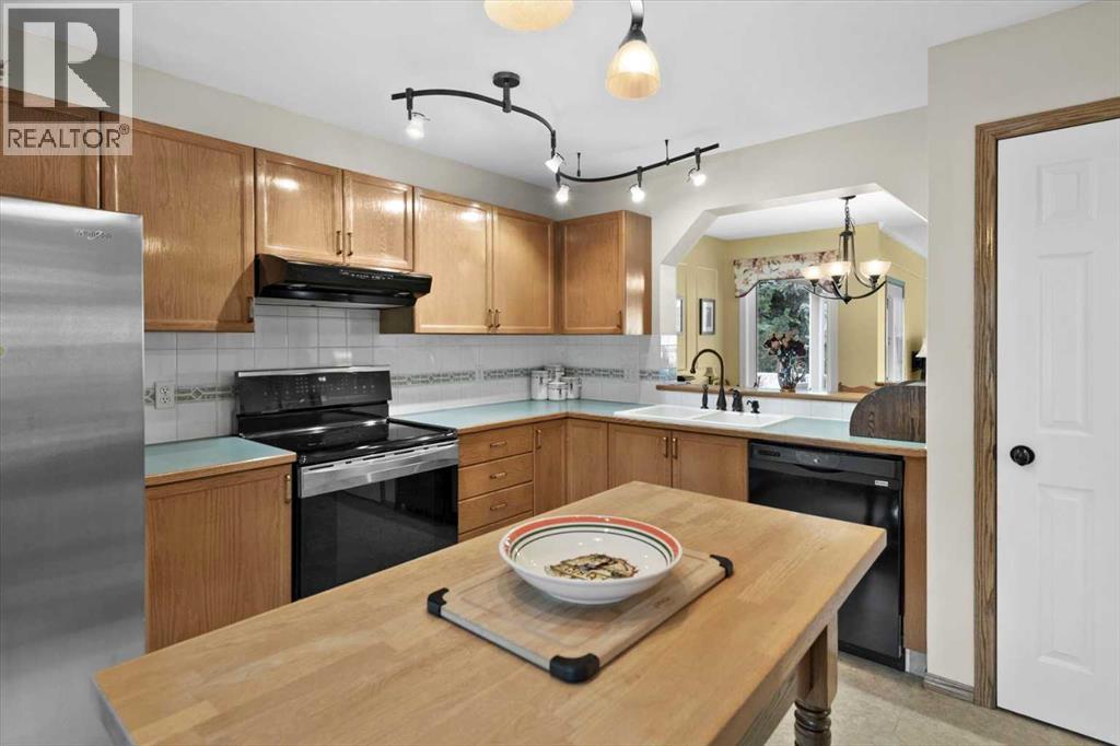 Single Family House for Sale in  Hidden Spring Place NW Hidden Valley Calgary 