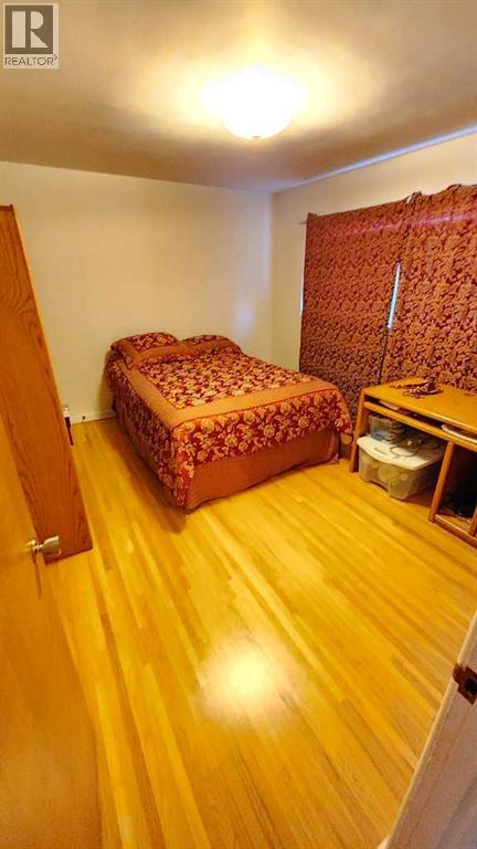 Single Family House Bungalow for Sale in   Avenue S Glendale Lethbridge 