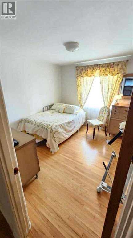 Single Family House Bungalow for Sale in   Avenue S Glendale Lethbridge 