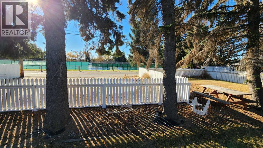 Single Family House Bungalow for Sale in   Avenue S Glendale Lethbridge 