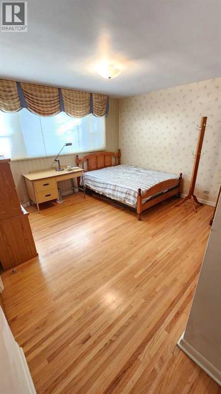 Single Family House Bungalow for Sale in   Avenue S Glendale Lethbridge 