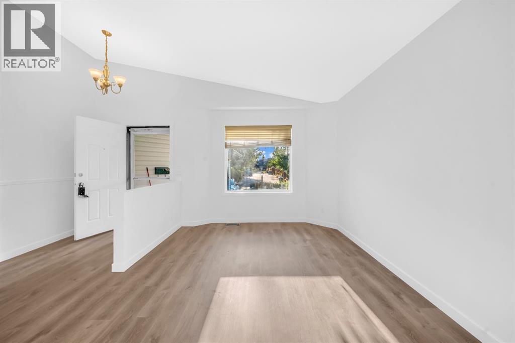 Single Family House 4 Level for Sale in  Shawbrooke Road SW Shawnessy Calgary 