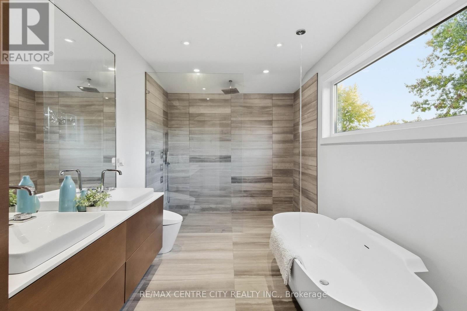 3 – 1452 BYRON BASELINE ROAD