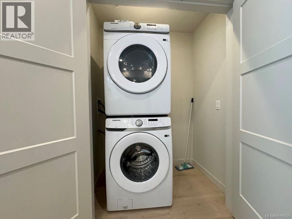 #505 947 WHIRLAWAY CRES - 15