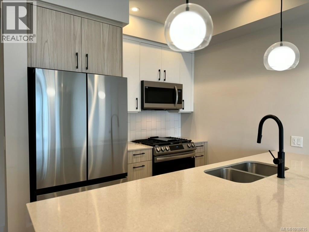 #505 947 Whirlaway Cres - 2