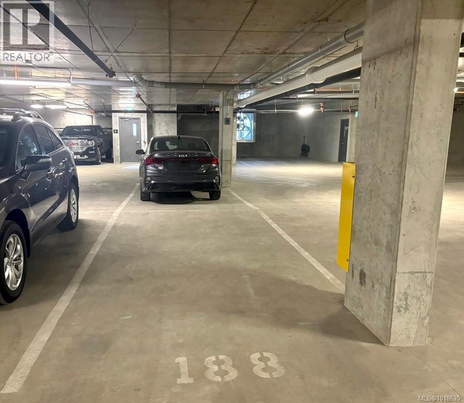 #505 947 WHIRLAWAY CRES - 27