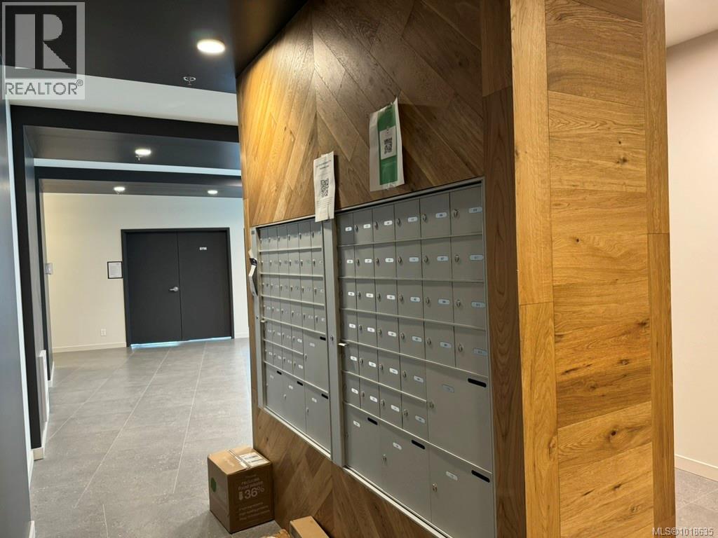 #505 947 WHIRLAWAY CRES - 33