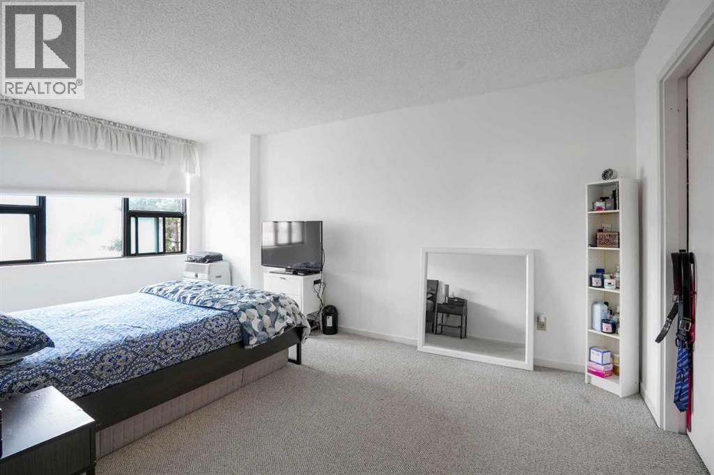 Single Family House for Sale in   Point Mckay Crescent NW Point McKay Calgary 