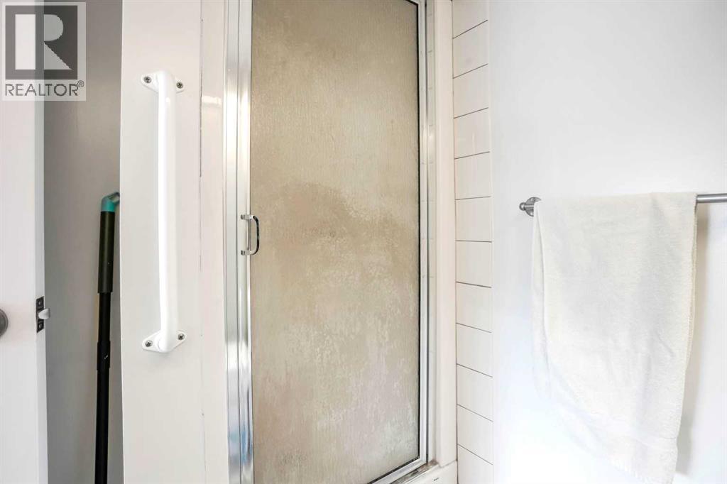 Single Family House for Sale in   Point Mckay Crescent NW Point McKay Calgary 