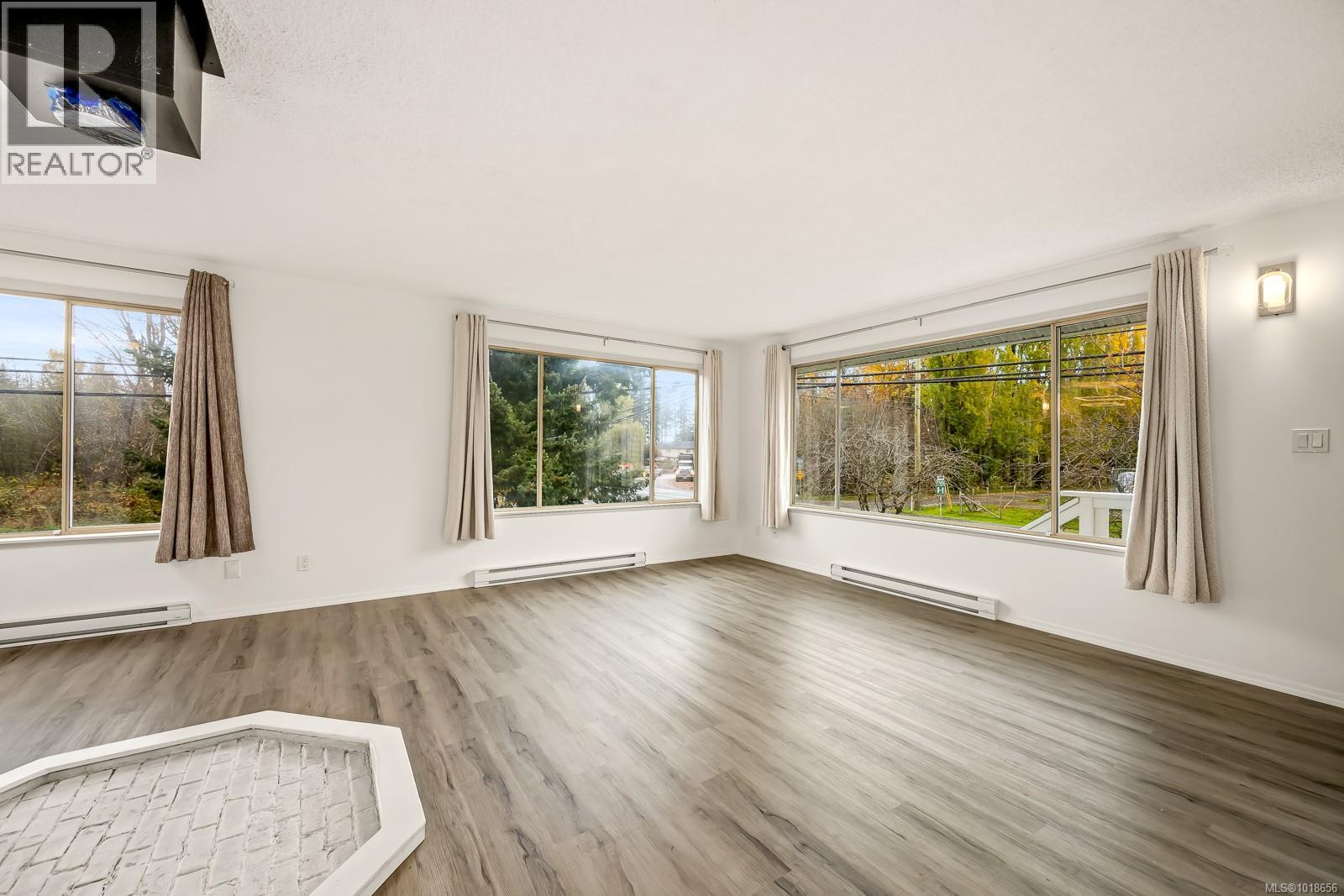 390 PETERSEN RD - 12