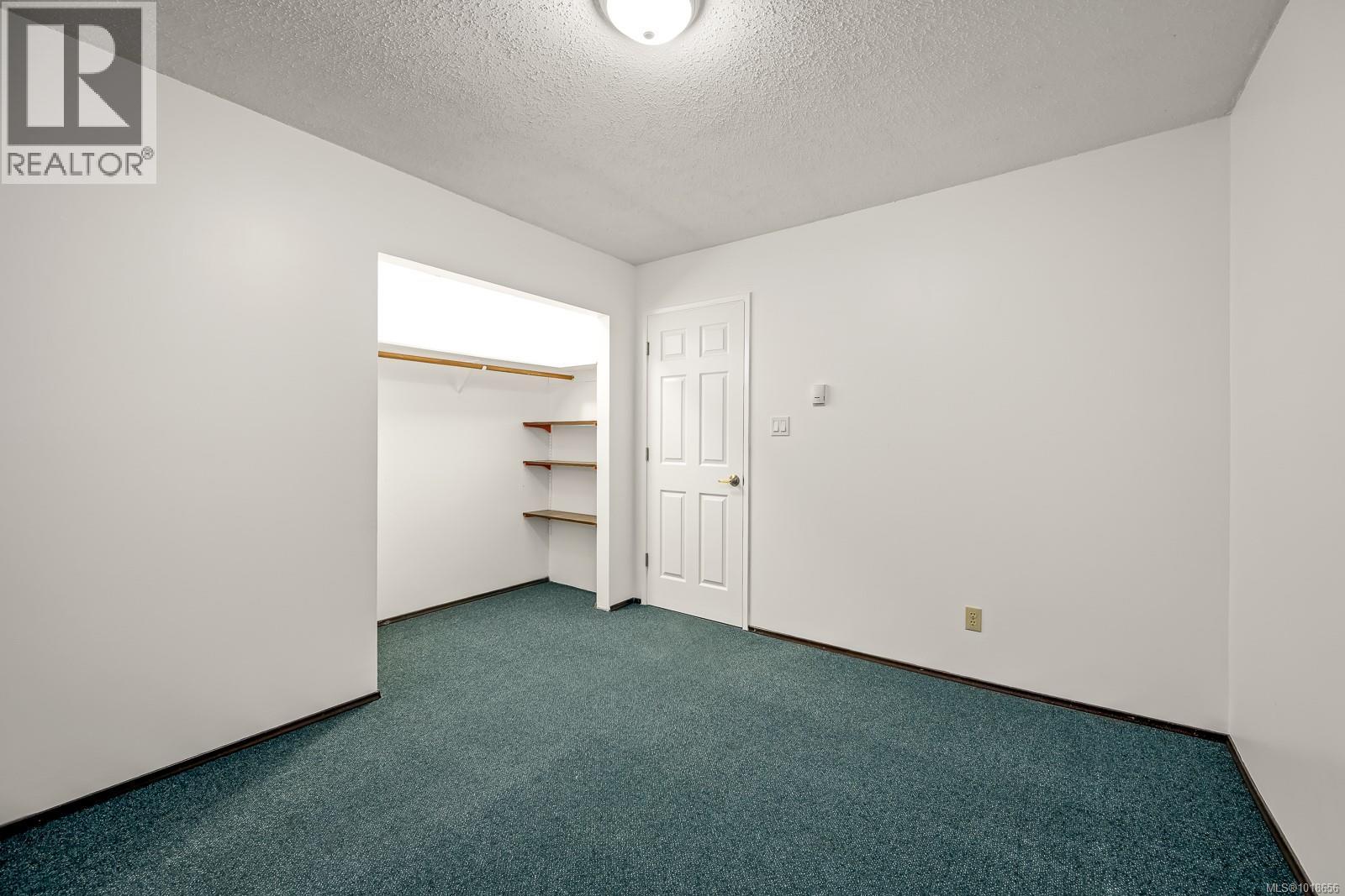 390 PETERSEN RD - 19