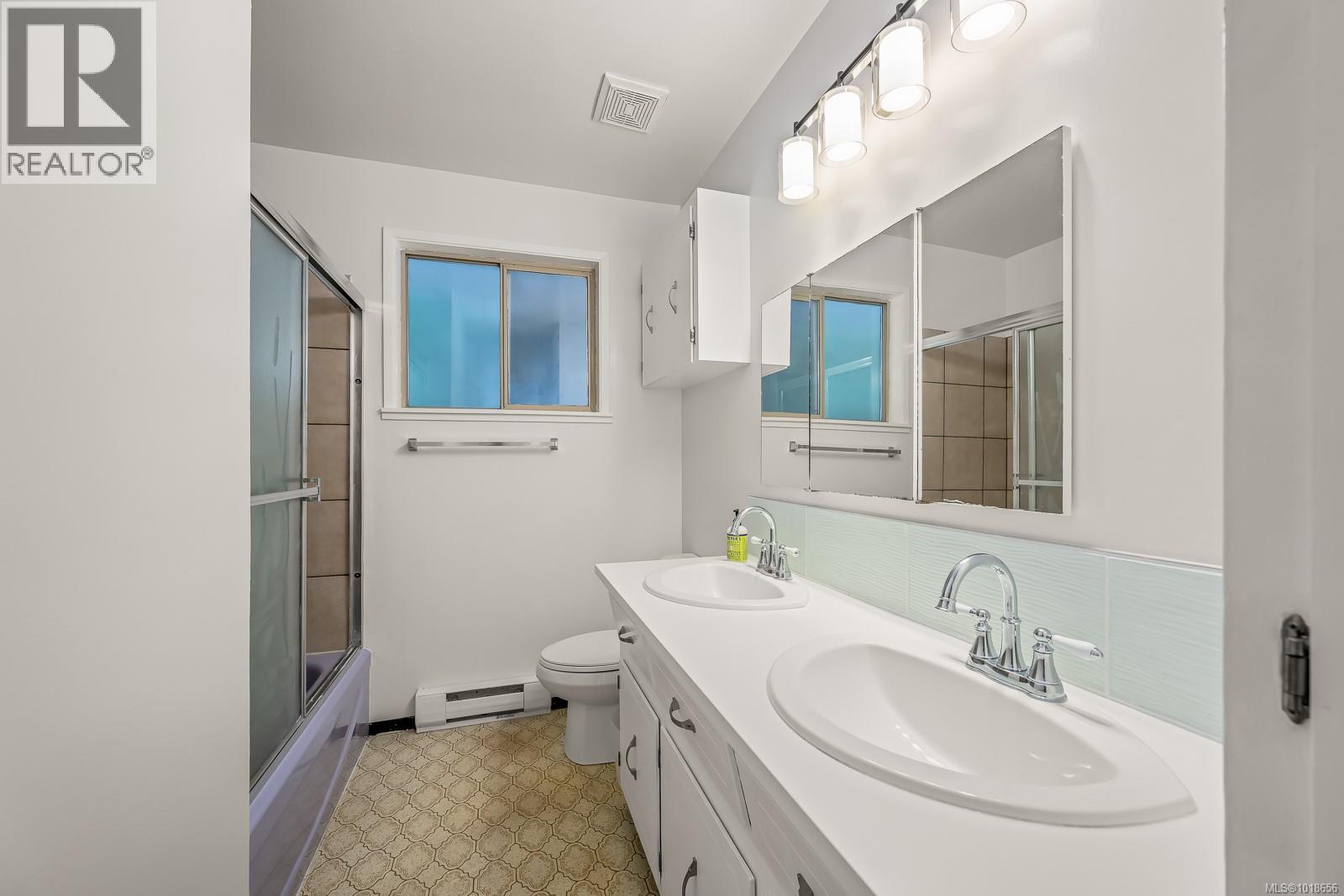 390 PETERSEN RD - 20