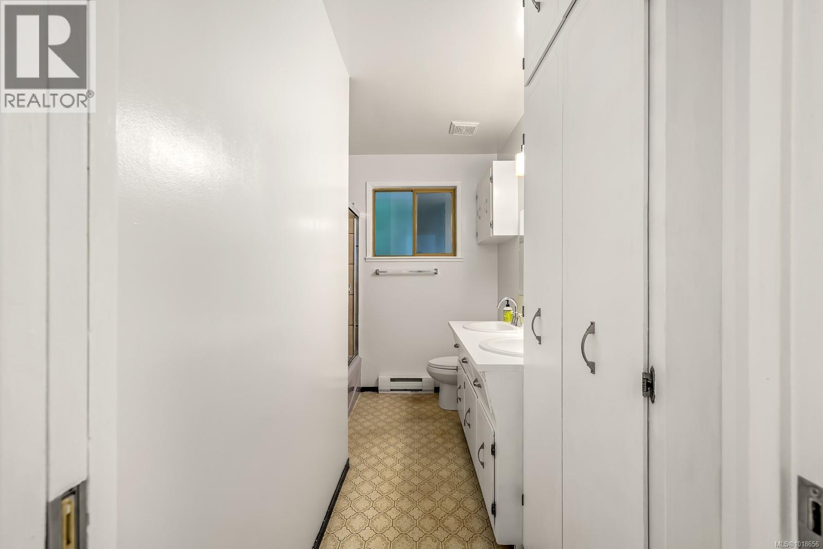 390 PETERSEN RD - 21