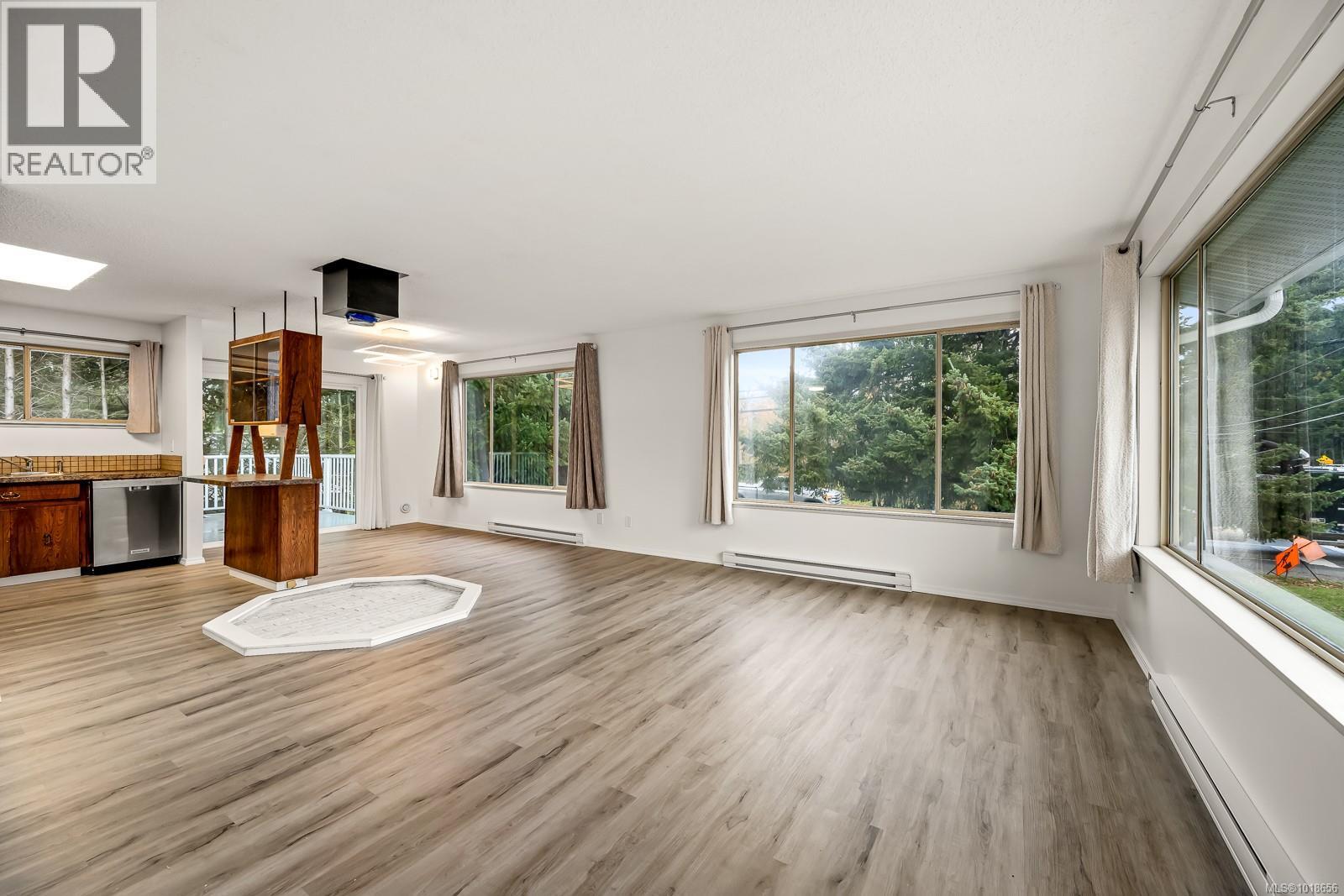 390 PETERSEN RD - 13