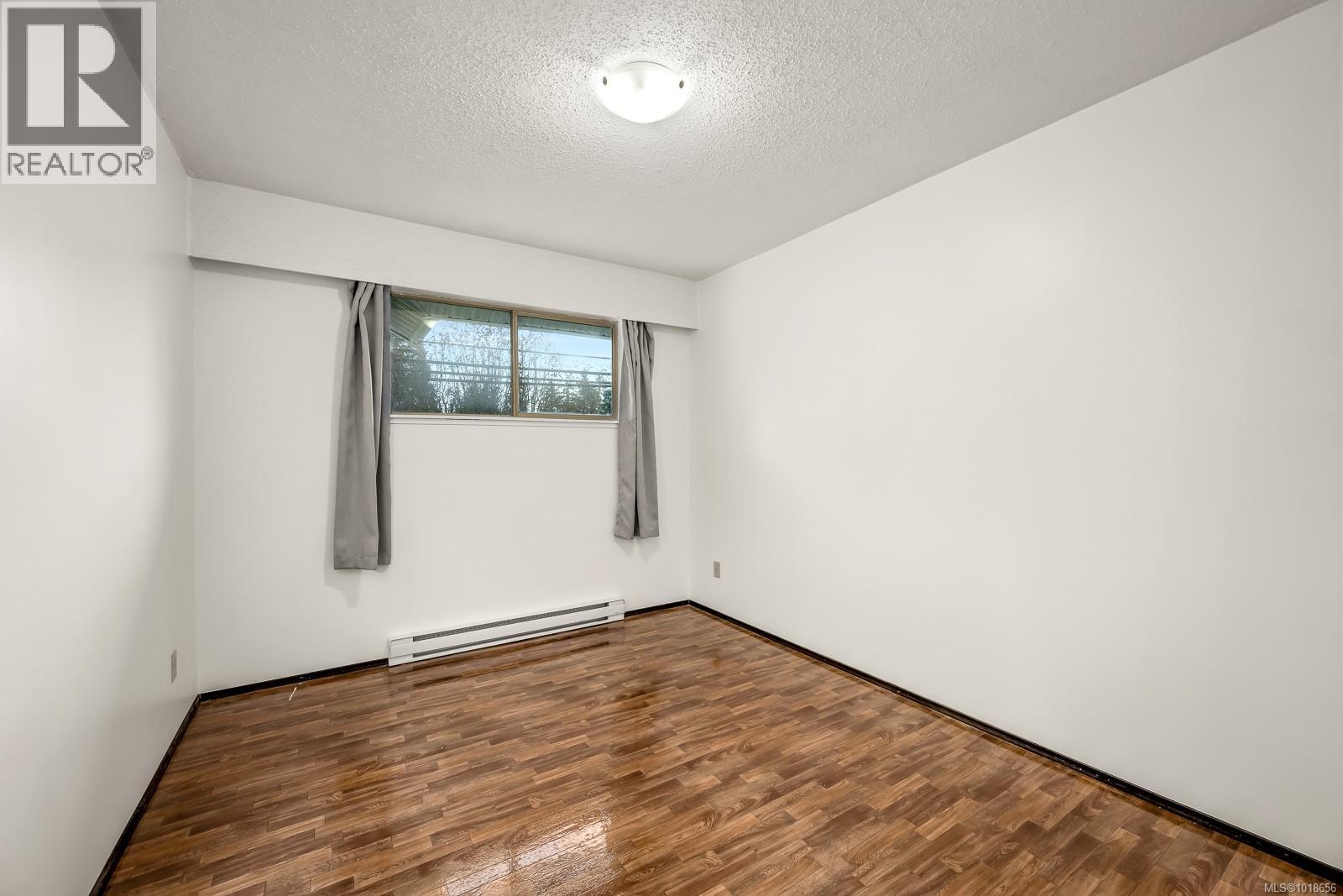 390 PETERSEN RD - 22