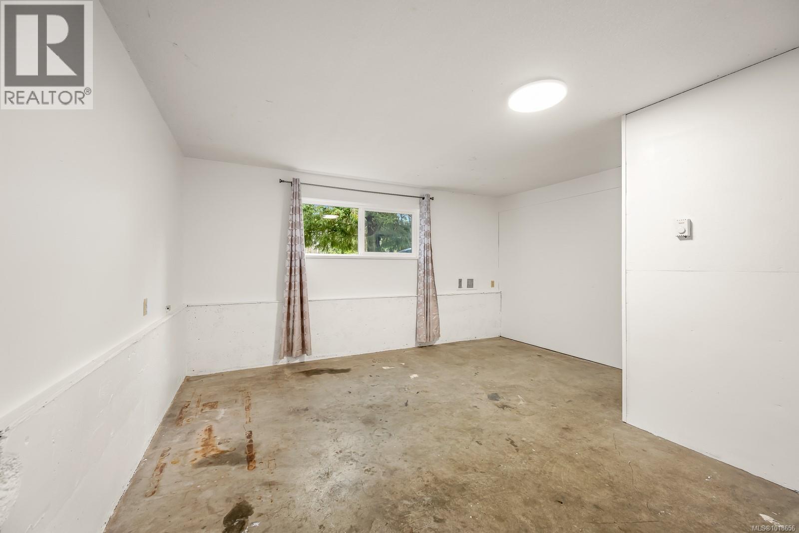 390 PETERSEN RD - 24