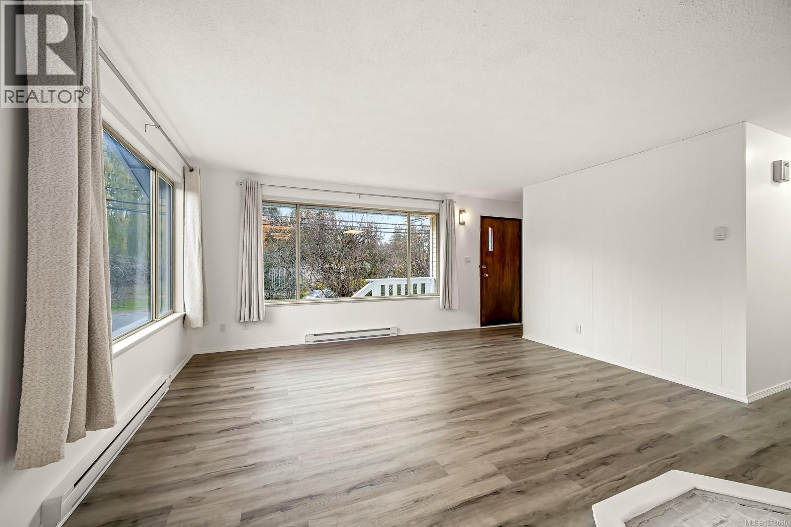 390 PETERSEN RD - 10