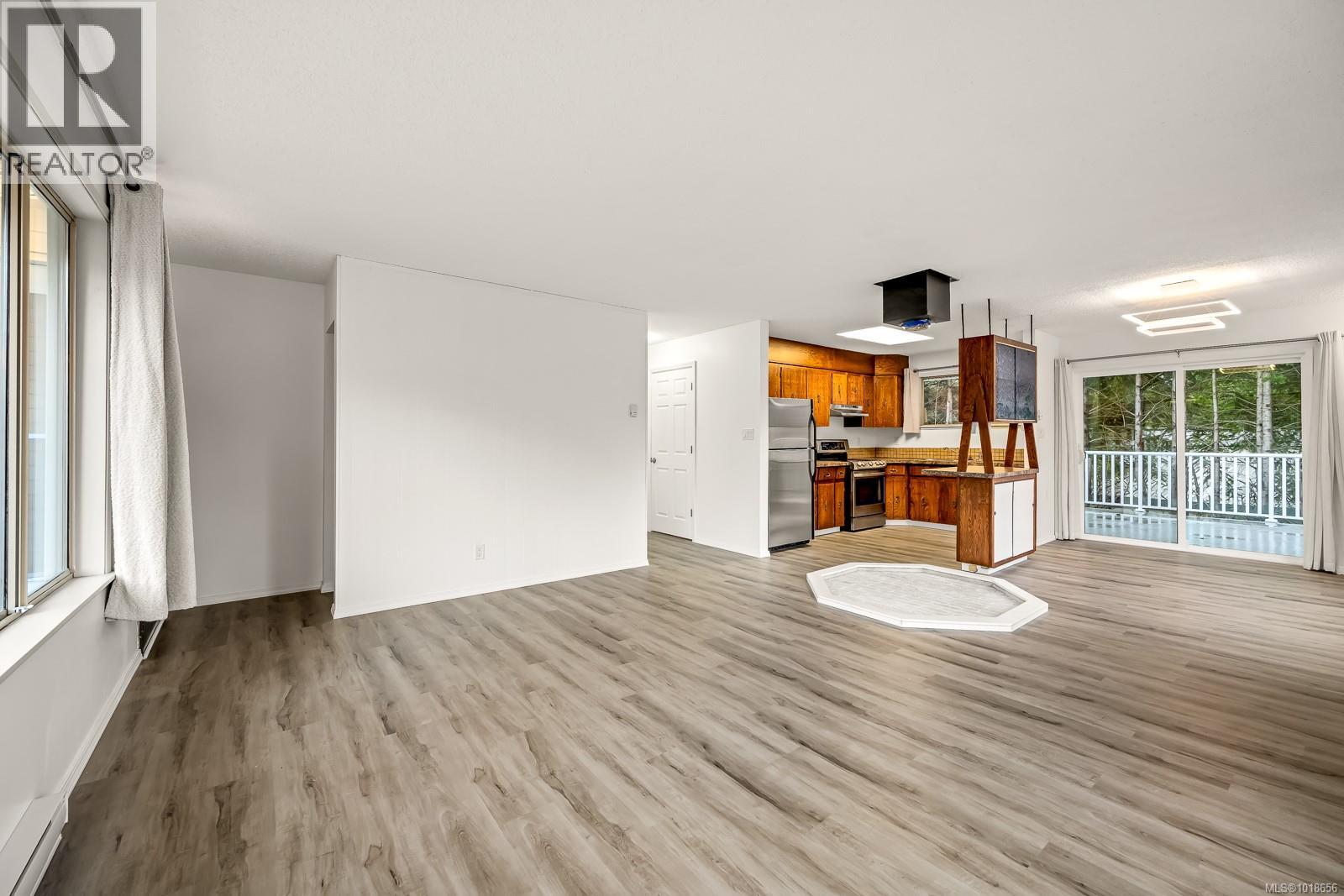 390 PETERSEN RD - 15