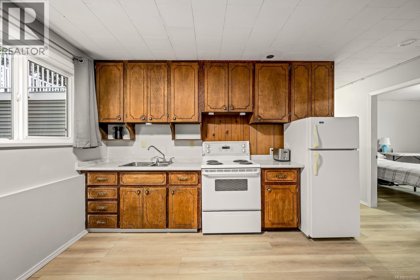 390 PETERSEN RD - 30