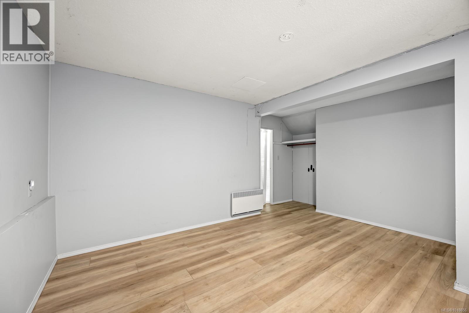 390 PETERSEN RD - 34