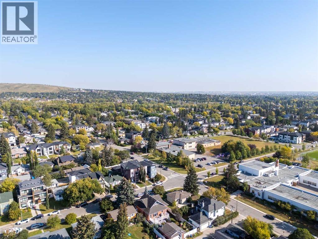 Single Family House for Sale in   Avenue NW Banff Trail Calgary 