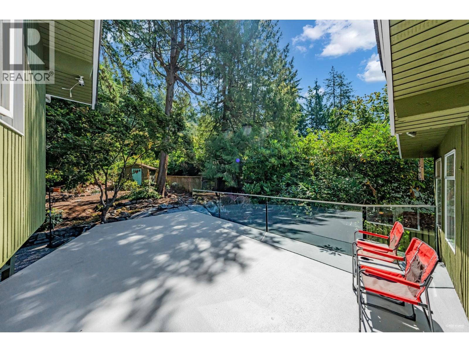 3845 BAYRIDGE AVENUE, West Vancouver