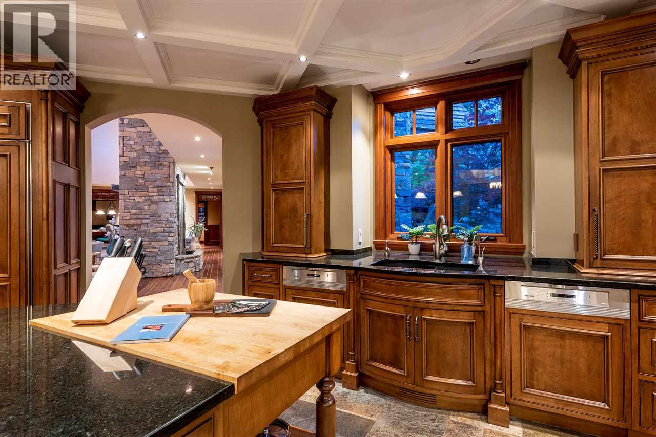 5 Bed, 6 Bath House for Sale in Whistler – 6693 TAPLEY PLACE, Whistler - Image 16