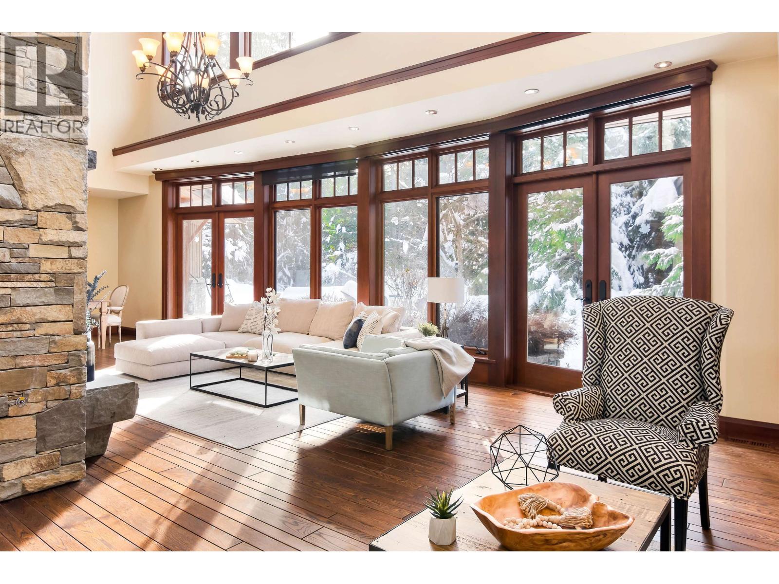 5 Bed, 6 Bath House for Sale in Whistler – 6693 TAPLEY PLACE, Whistler - Image 9