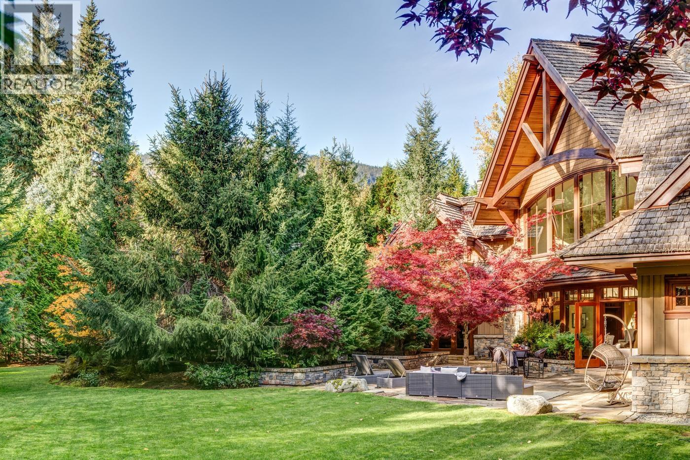 5 Bed, 6 Bath House for Sale in Whistler – 6693 TAPLEY PLACE, Whistler - Image 13