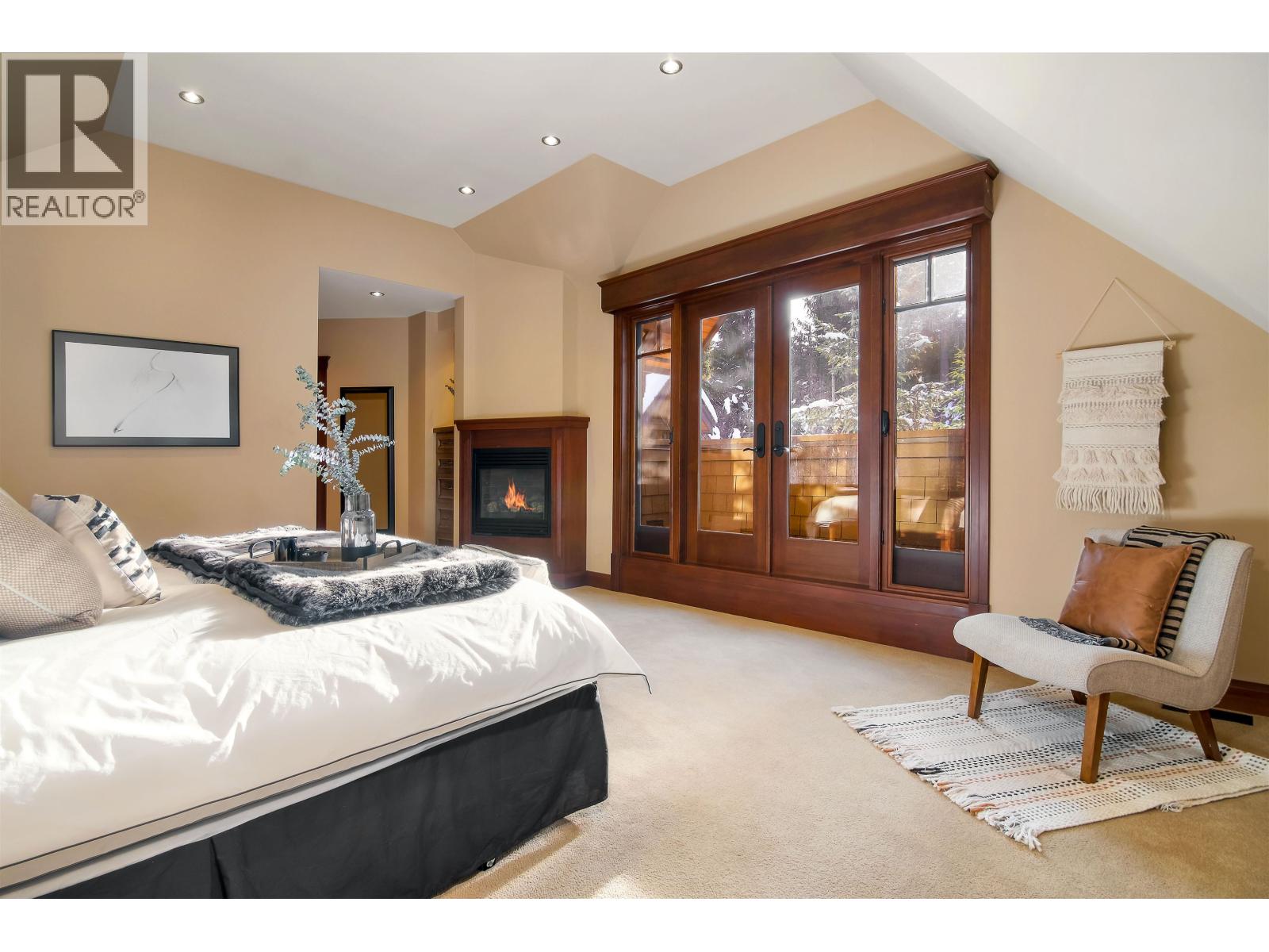 5 Bed, 6 Bath House for Sale in Whistler – 6693 TAPLEY PLACE, Whistler - Image 26