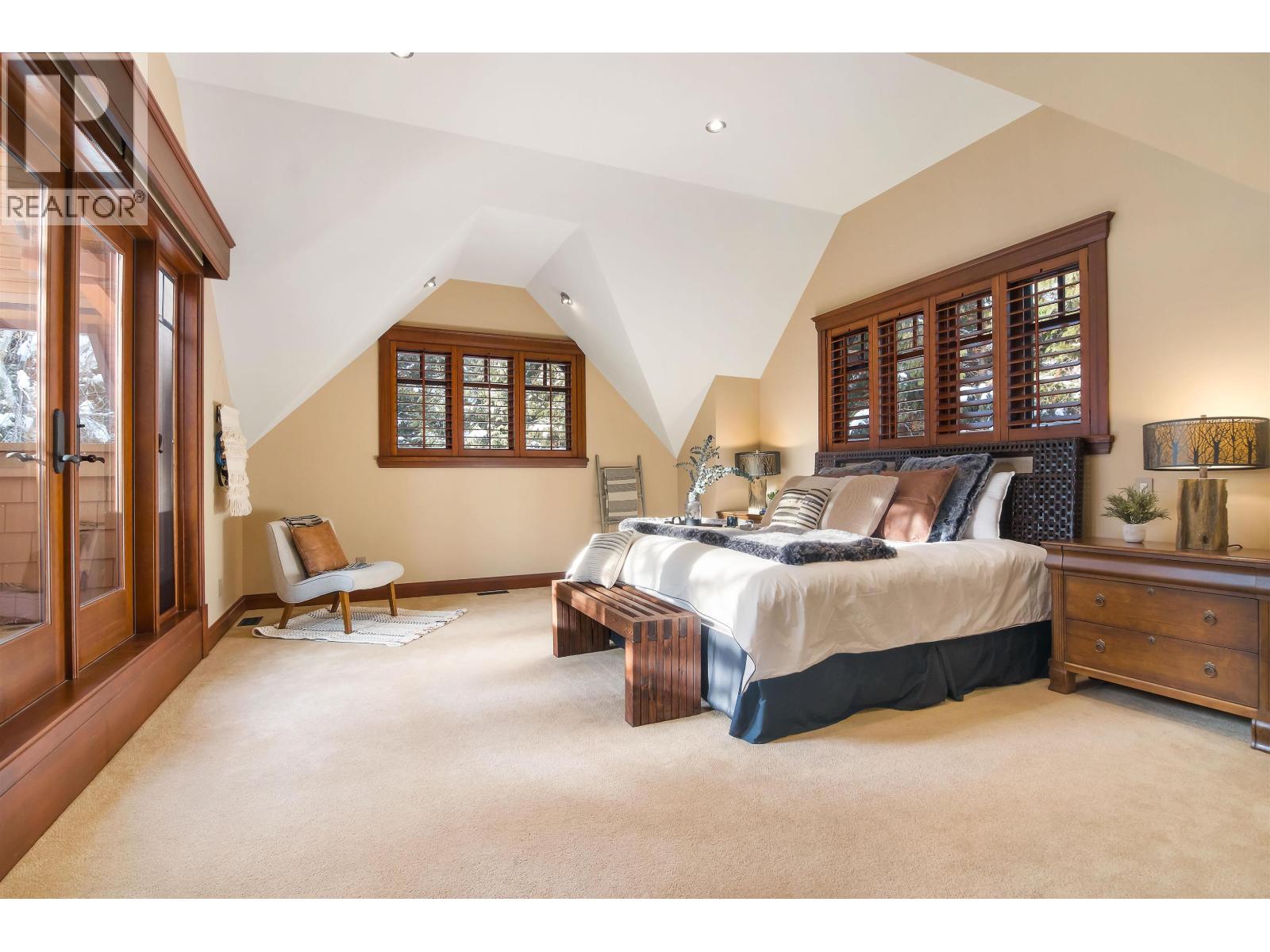 5 Bed, 6 Bath House for Sale in Whistler – 6693 TAPLEY PLACE, Whistler - Image 27