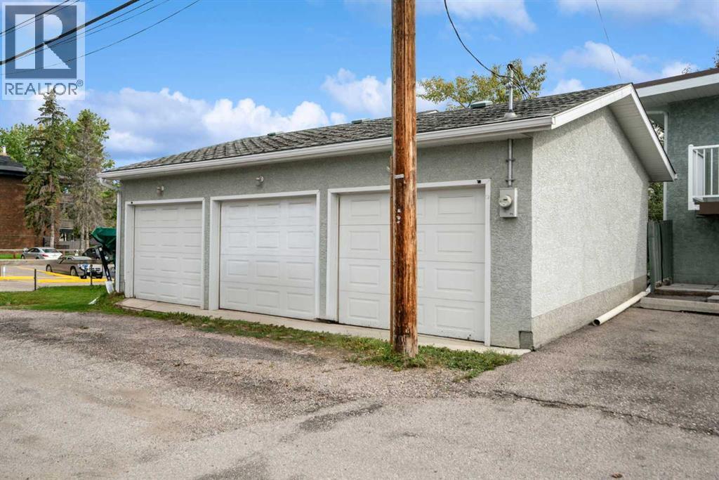 Multi-family House for Sale in  Mckinnon Drive NE Mayland Heights Calgary 