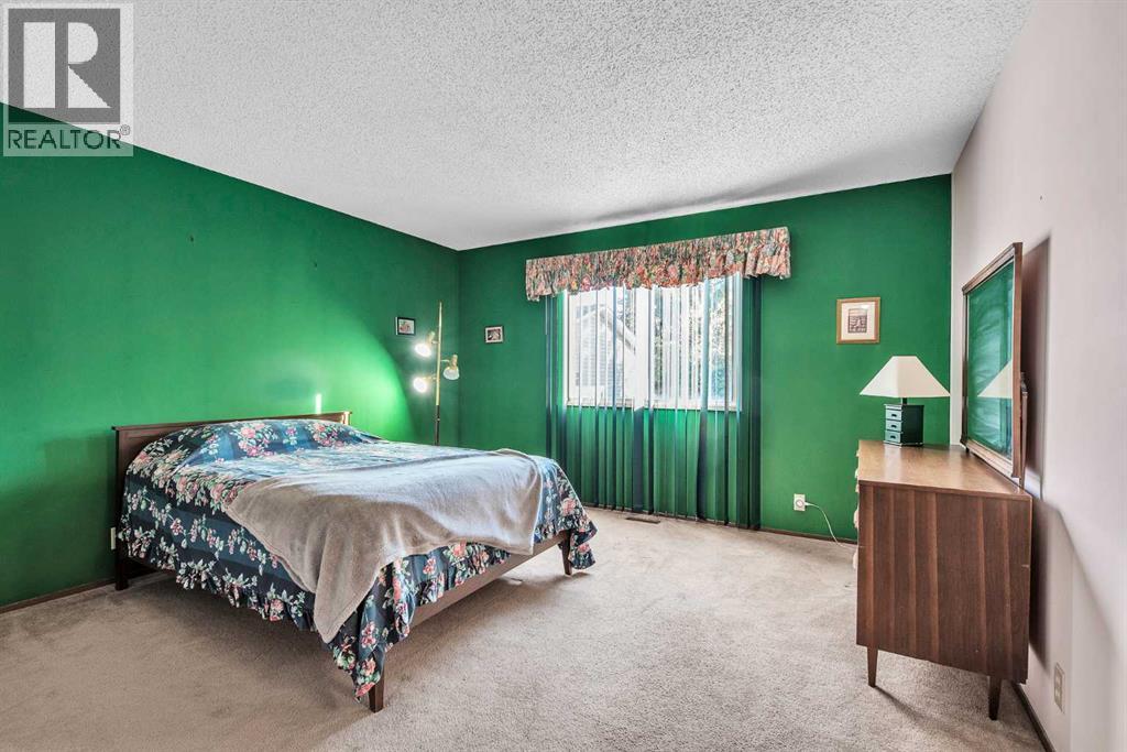 Single Family House Bungalow for Sale in  Cedardale Place SW Cedarbrae Calgary 