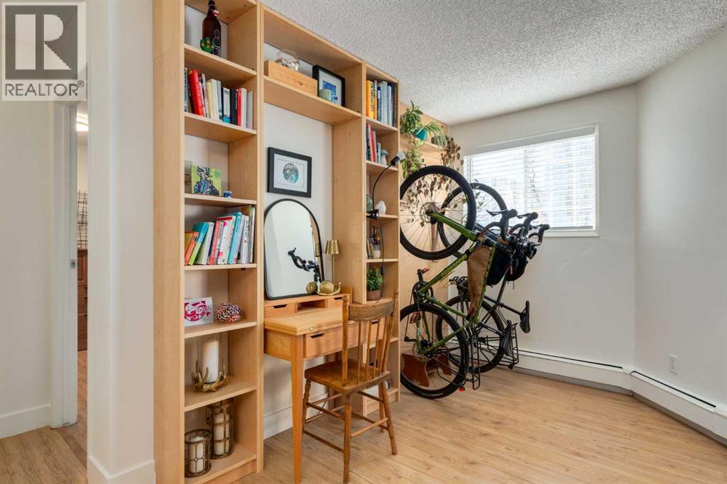 Single Family House for Sale in    Avenue SW Cliff Bungalow Calgary 