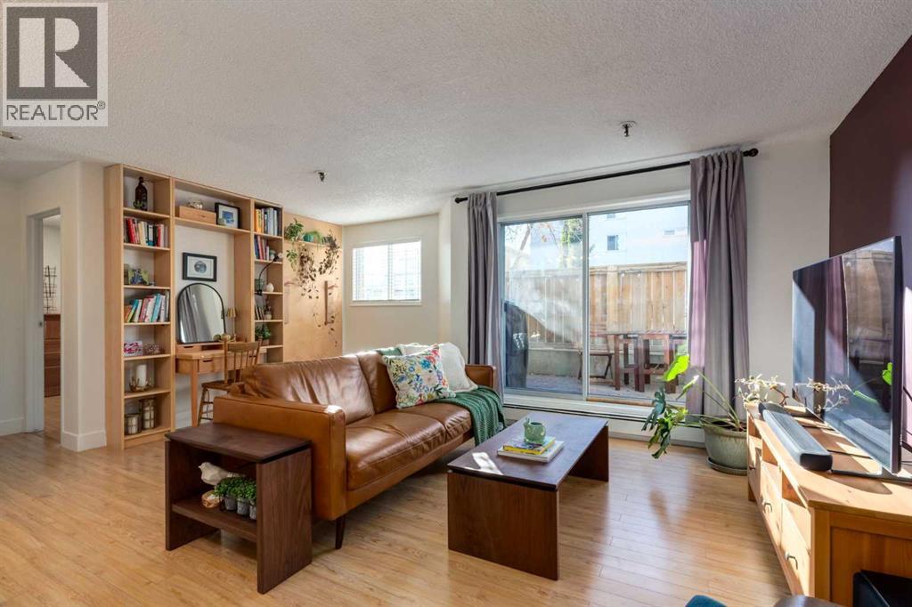 Single Family House for Sale in    Avenue SW Cliff Bungalow Calgary 